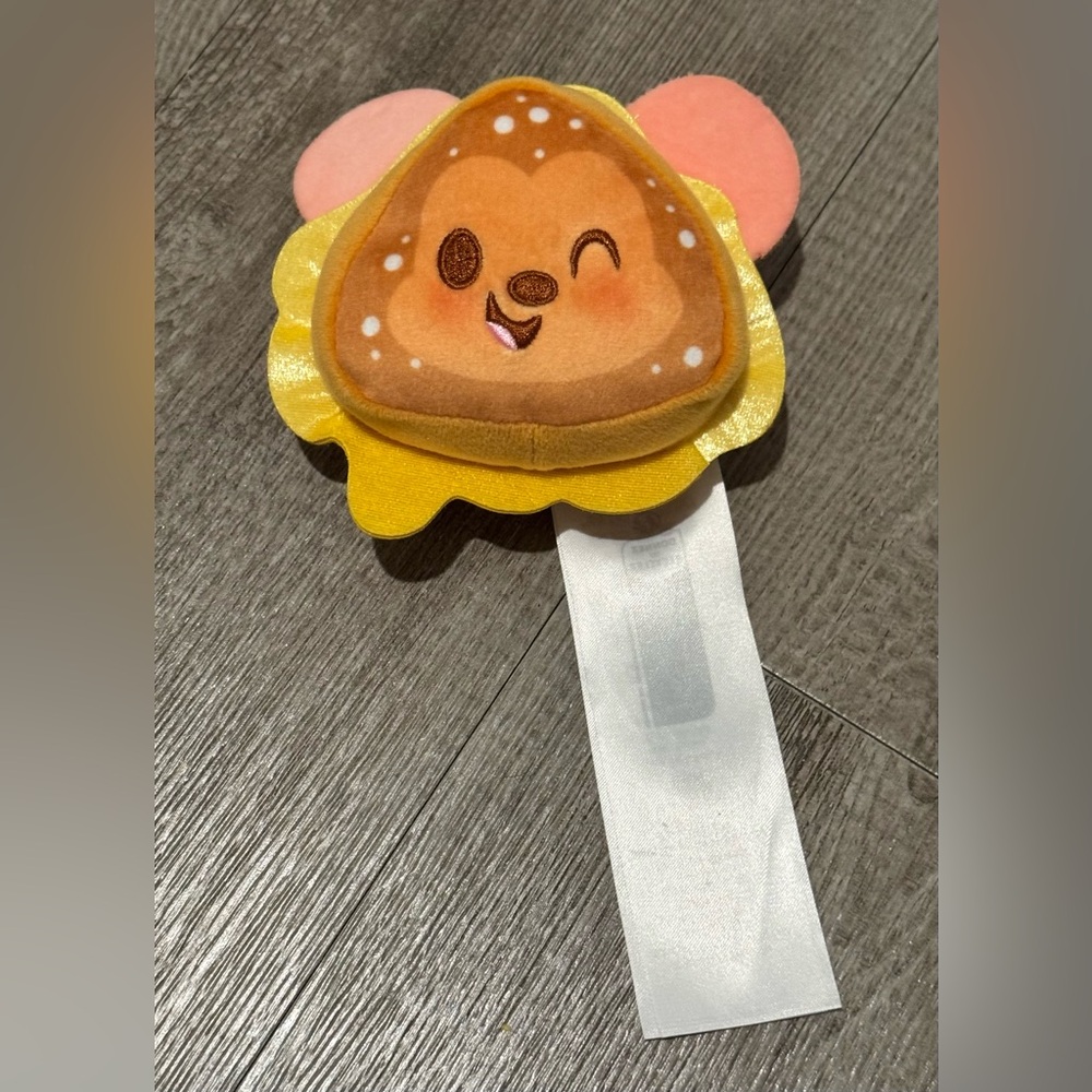 4 Disney Parks Munchlings - Monte Crisco, Creme Brûlée, Onion Ring, Avocado NEW - Picture 8 of 15